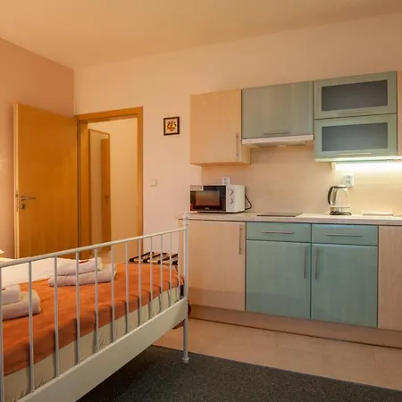 Apartment Marco Shipping Budweis